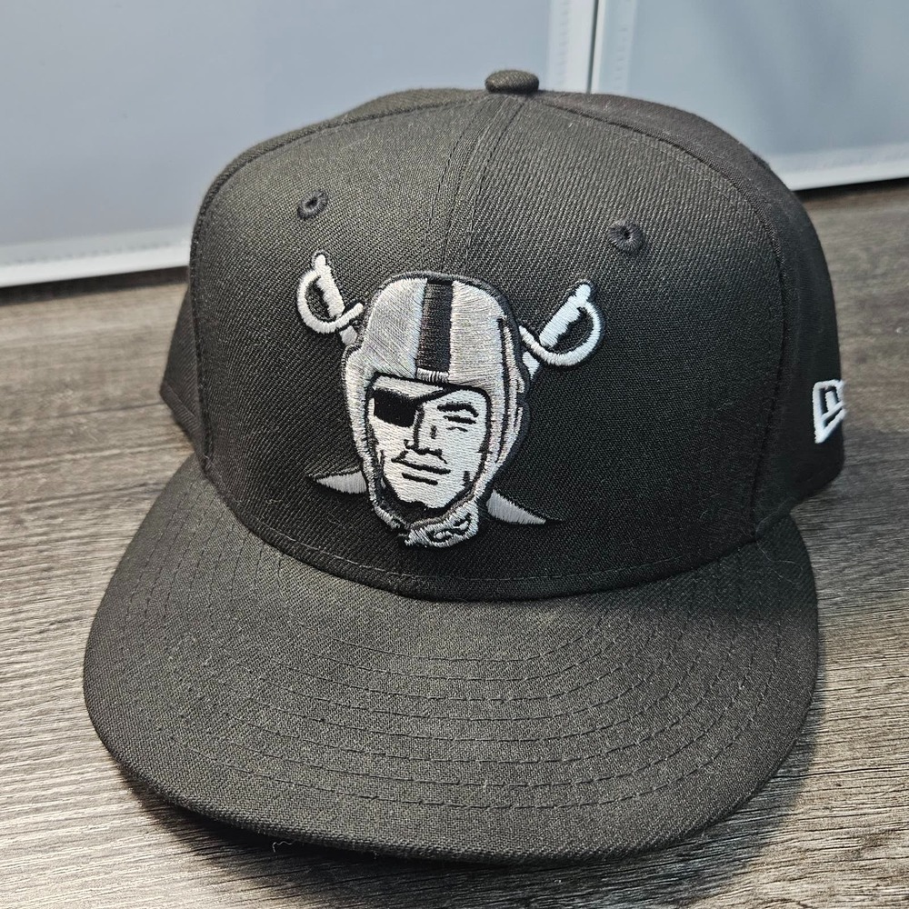 Raiders New Era 59FIFTY 7 1/2 Fitted Hat Black Silver NFL Football Cap